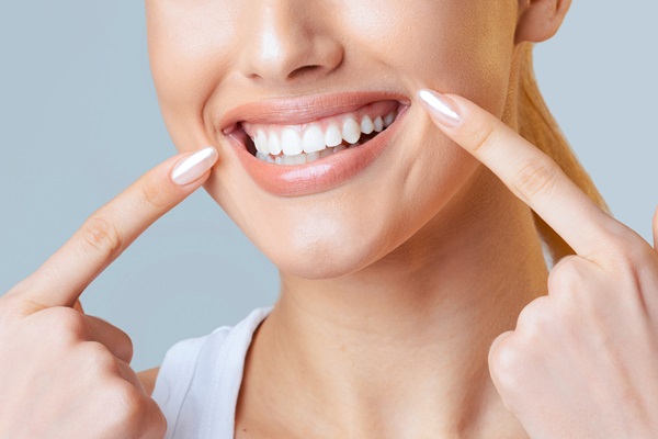 How Fluoride Can Relieve Sensitivity After Teeth Whitening